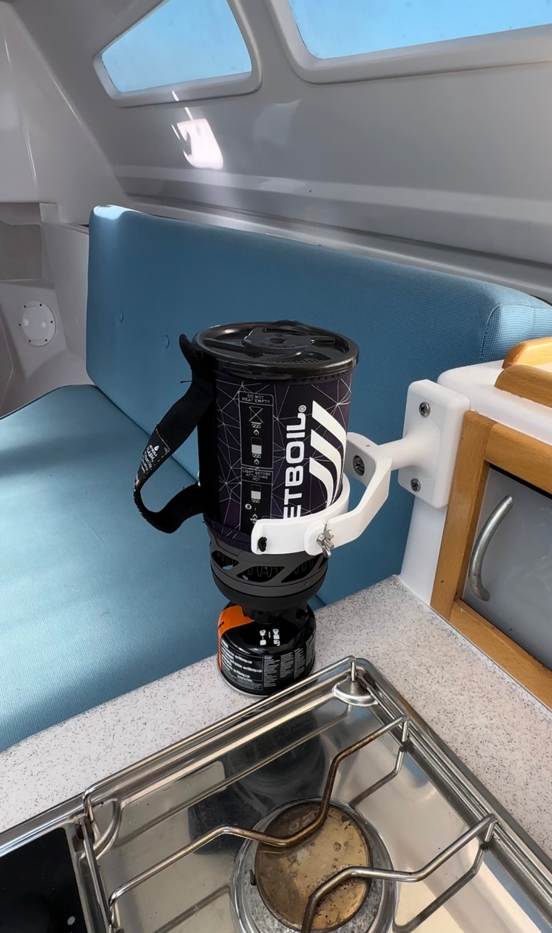 Steady Stove with Jetboil on a sailboat